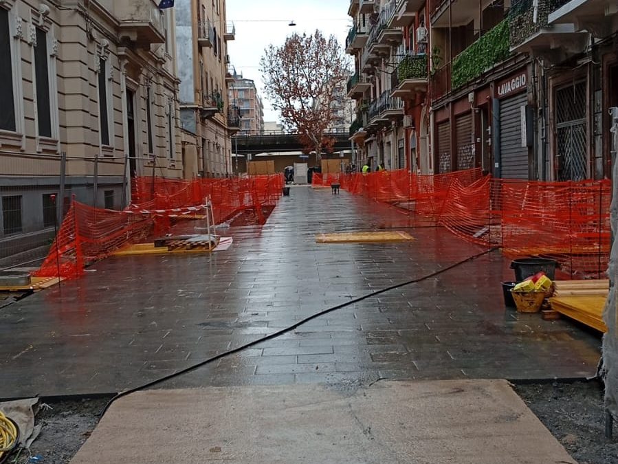 Da oggi allestita area di cantiere sul quarto isolato di via Manzoni e primo isolato aperto al passaggio dei pedoni nella fascia centrale