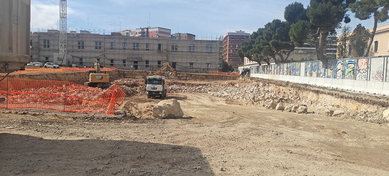 Ex Caserma Rossani: stamattina il sopralluogo del sindaco e dell’assessore Scaramuzzi sul cantiere della nuova sede dell’Accademia di Belle Arti