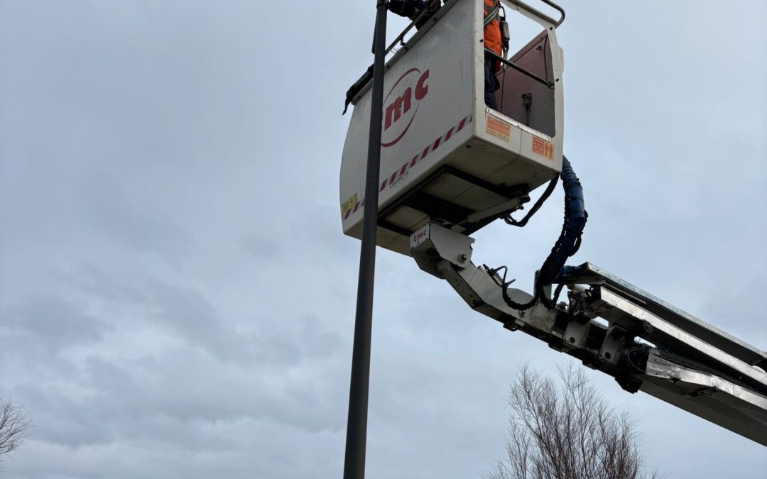 Oggi l’avvio dei lavori di riqualificazione e potenziamento degli impianti di pubblica illuminazione sul lungomare di San Girolamo e Palese