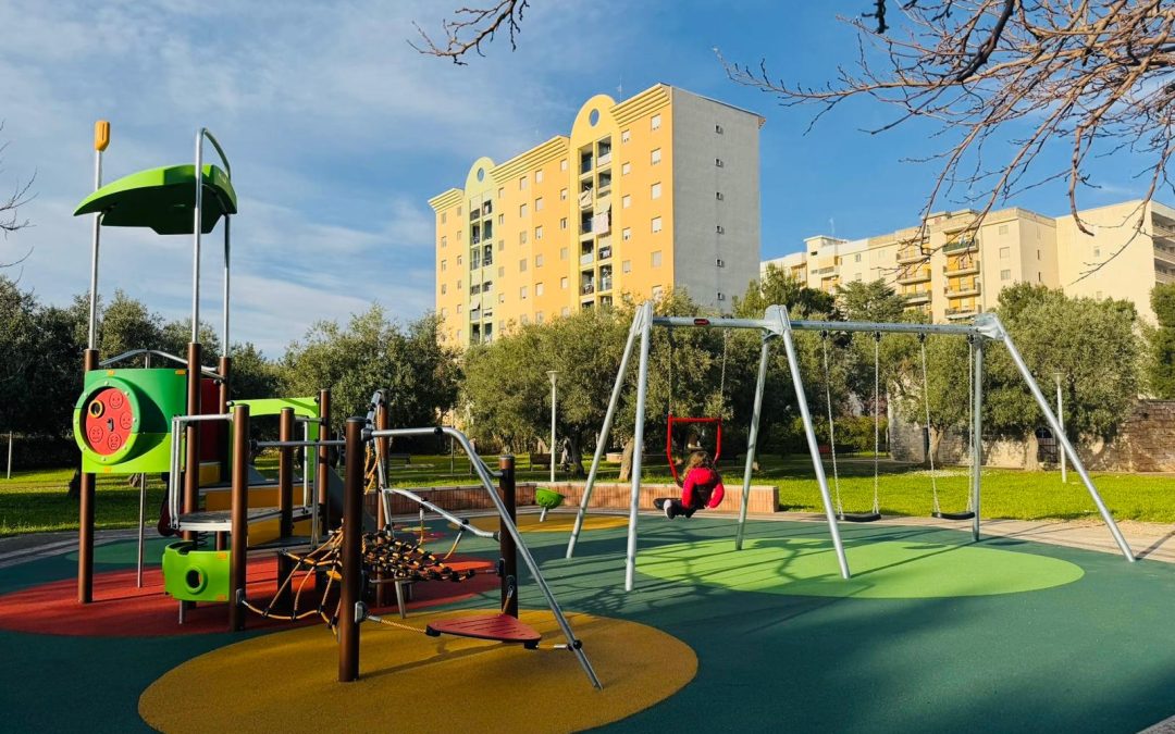 Inaugurata la nuova area giochi nel giardino Don Vito Marotta a Loseto