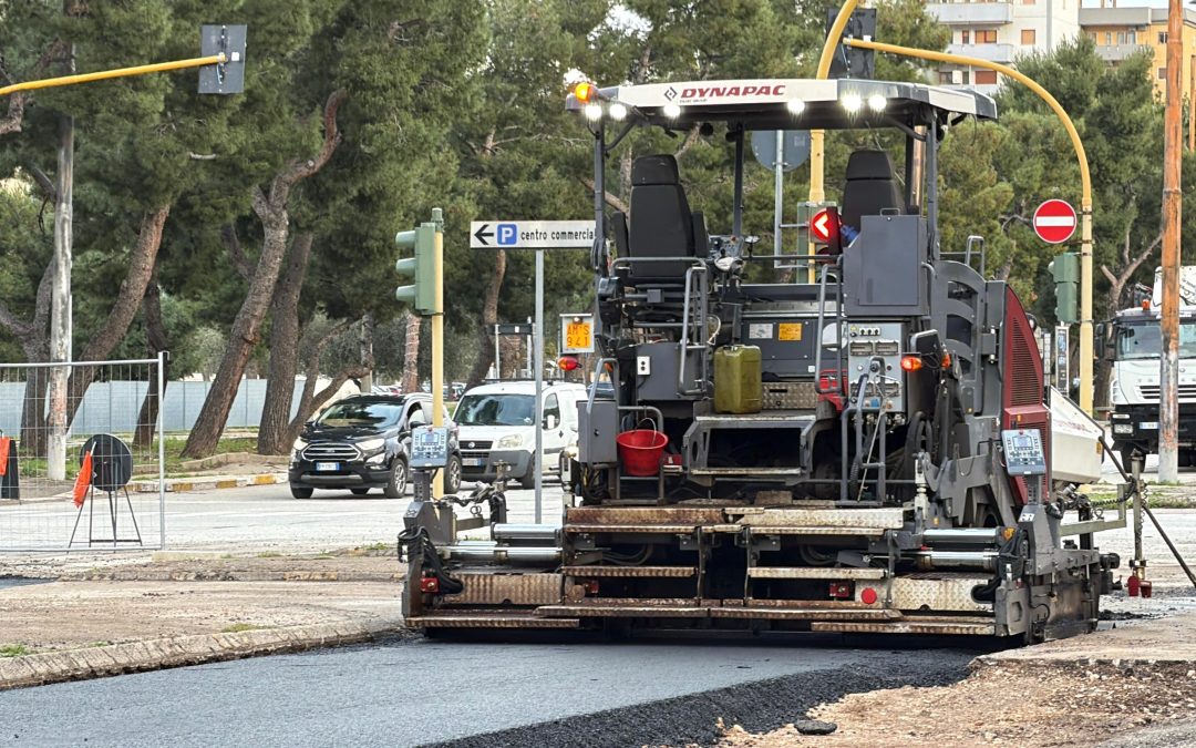 Via Caldarola: modifiche temporanee alla circolazione per lavori Pnrr del Parco della Rinascita, interventi sulla rete elettrica e sistema Brt