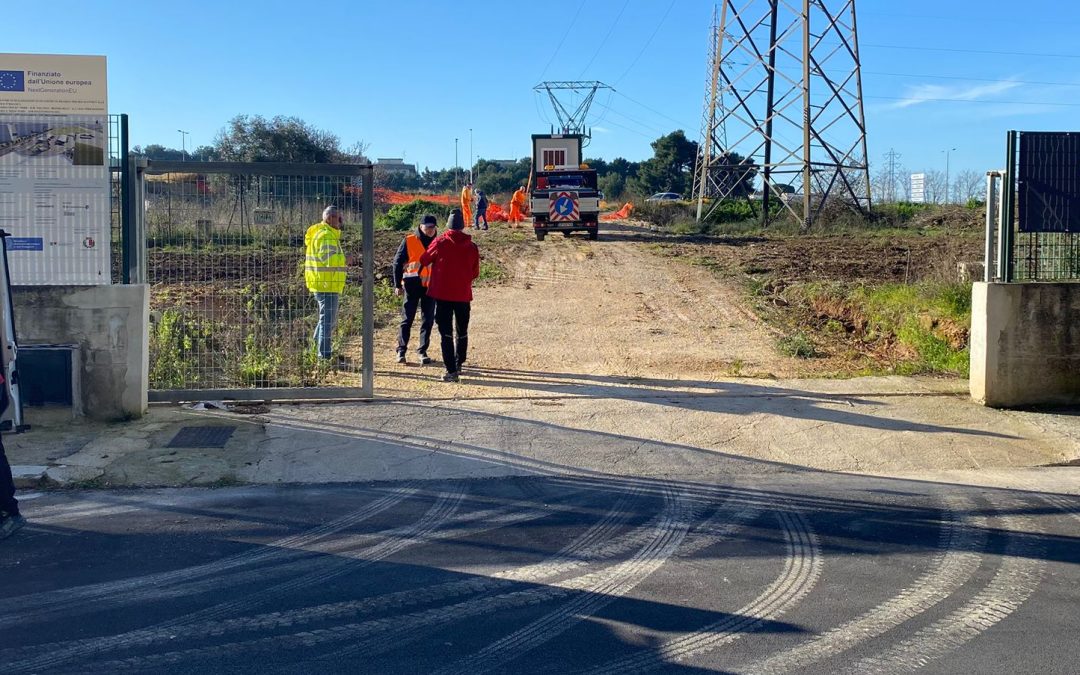 In via Mitolo in corso i lavori per la realizzazione di 40 stalli per la ricarica dei mezzi del TPL