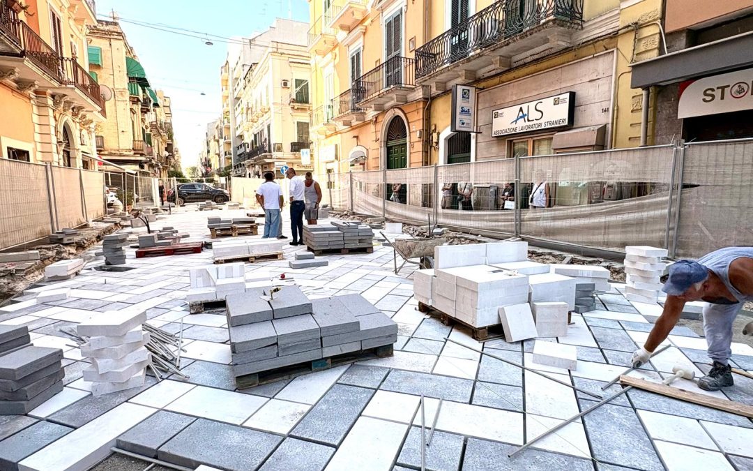 Riqualificazione di via Manzoni, proseguono i lavori su pavimentazioni e marciapiedi. Scaramuzzi: “I lavori avanzano, isolato dopo isolato restituiamo spazi alla città”