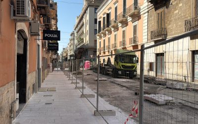 Riqualificazione via Argiro, proseguono gli interventi anche sulle intersezioni. Nuovi marciapiedi e alberi in via Calefati da domani al via il restyling dell’incrocio con via Putignani, in corso anche il rifacimento dei marciapiedi di via Andrea da Bari nell’ambito del cantiere BRT