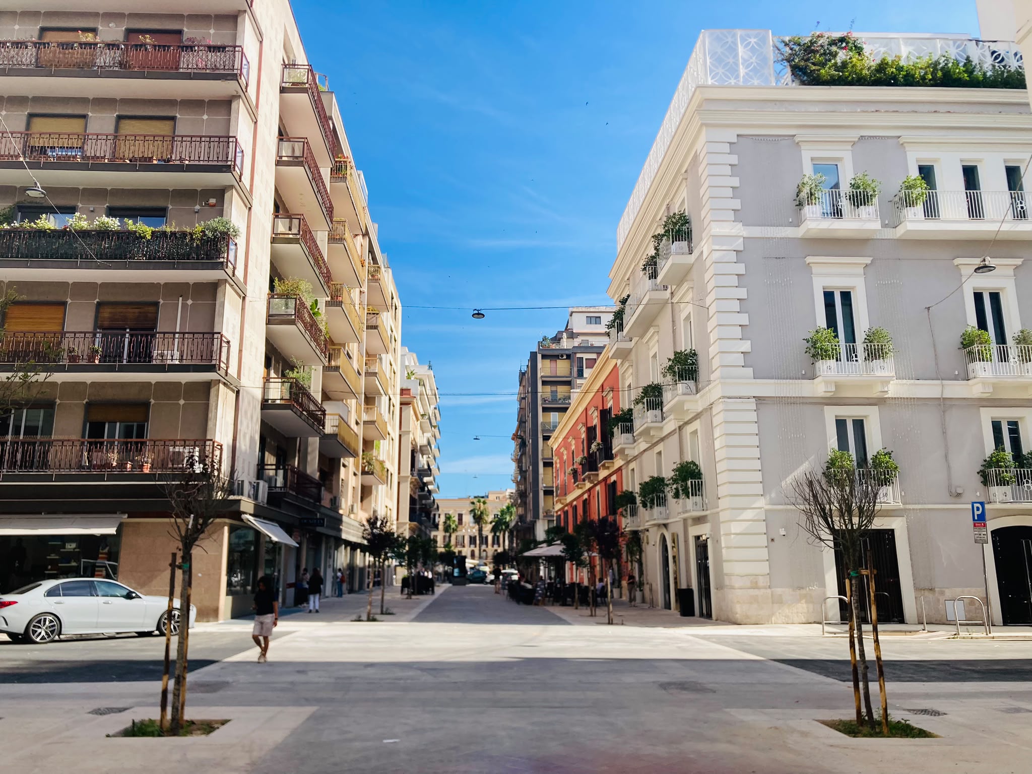 16-06-26 cantiere per la riaqualificazione di via Argiro_riaperta al transito via Abate Gimma_disposta l’ordinanza per la modifica temporanea alla circolazione su via Calefati_foto