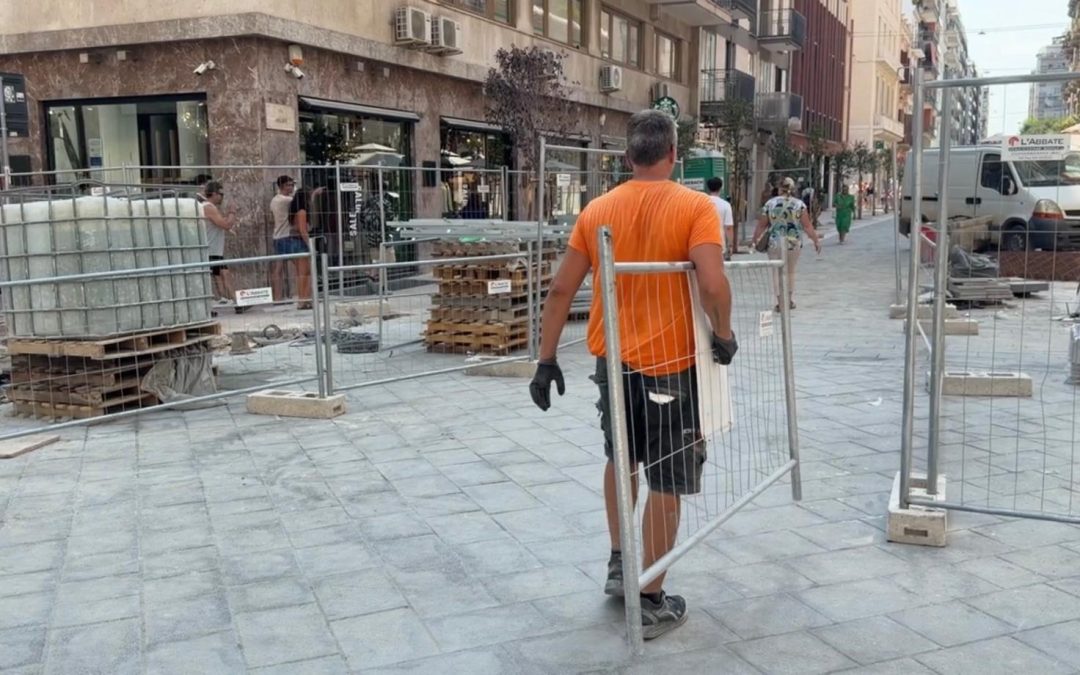 Via Argiro, da domani la strada torna completamente fruibile. Il sindaco Leccese: “In meno di un anno abbiamo cambiato il volto di una delle vie più belle del centro”